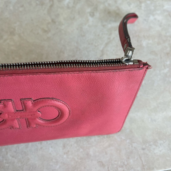 Ferragamo clutch - Picture 2 of 8